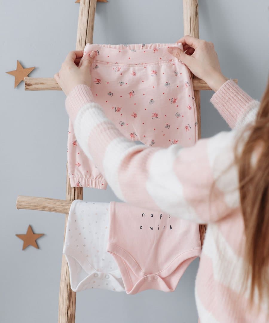 <h2 style="text-align: left;"><span style="font-size: 38px; color: #363d32;"><strong>Le dépôt-vente enfant</strong></span></h2>